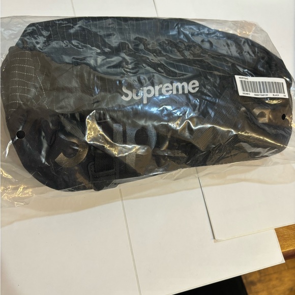 Supreme Black Waist Bag SS24 - Picture 5 of 6